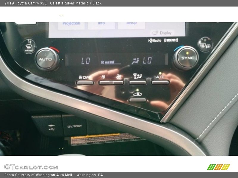 Celestial Silver Metallic / Black 2019 Toyota Camry XSE