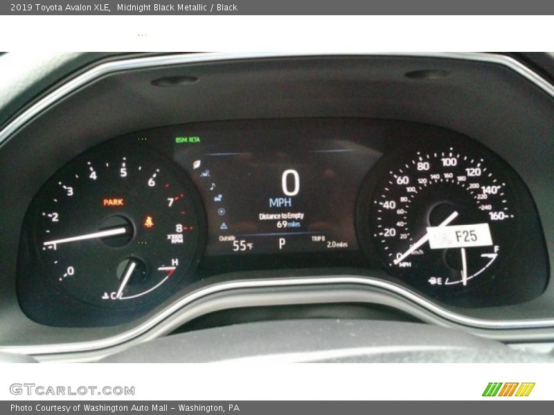 Midnight Black Metallic / Black 2019 Toyota Avalon XLE