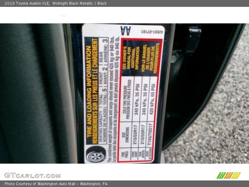 Midnight Black Metallic / Black 2019 Toyota Avalon XLE