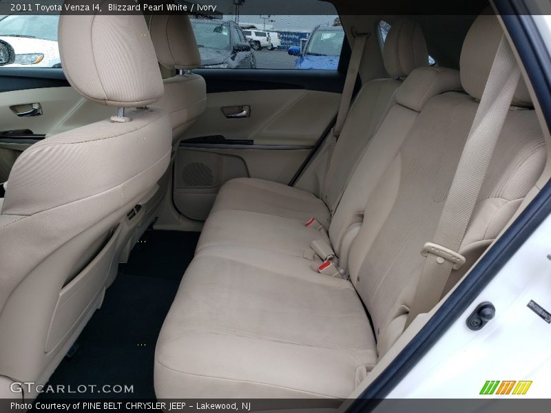 Blizzard Pearl White / Ivory 2011 Toyota Venza I4