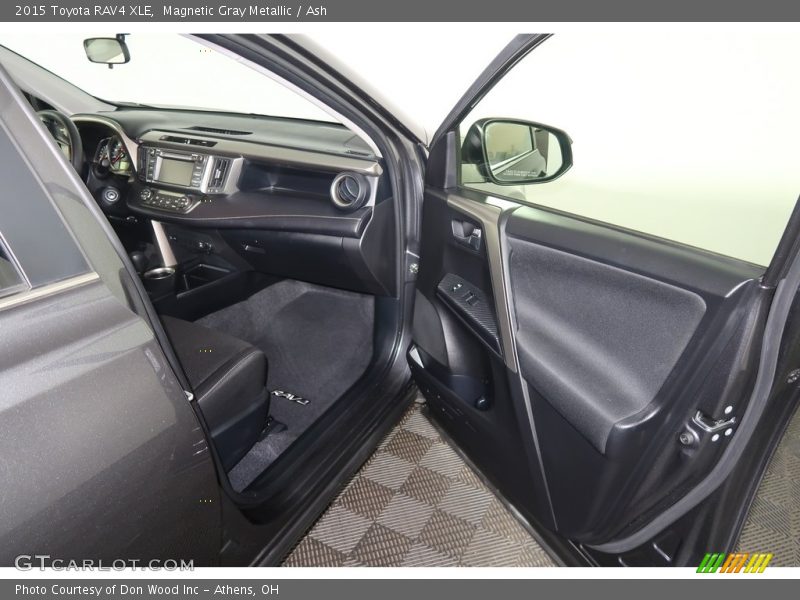 Magnetic Gray Metallic / Ash 2015 Toyota RAV4 XLE
