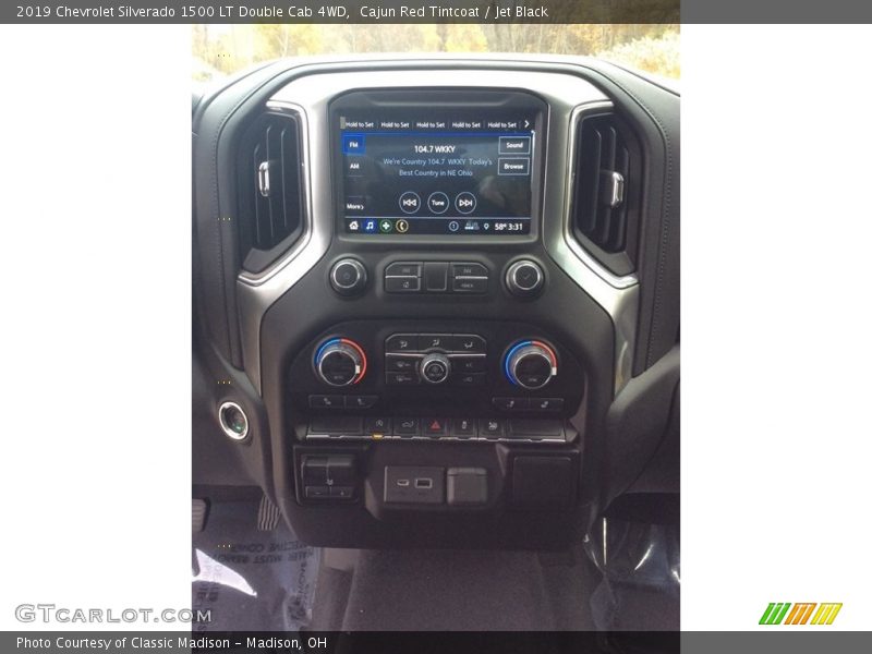 Controls of 2019 Silverado 1500 LT Double Cab 4WD