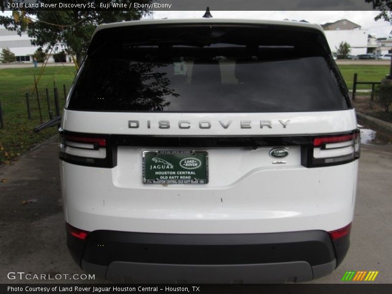 Fuji White / Ebony/Ebony 2018 Land Rover Discovery SE