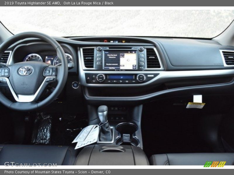 Ooh La La Rouge Mica / Black 2019 Toyota Highlander SE AWD