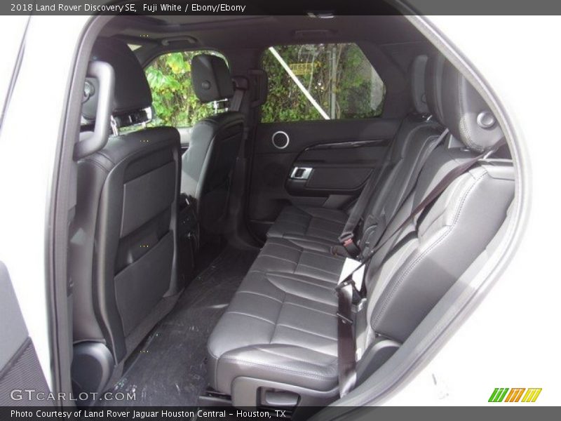 Fuji White / Ebony/Ebony 2018 Land Rover Discovery SE