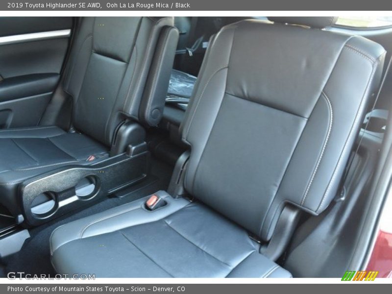 Ooh La La Rouge Mica / Black 2019 Toyota Highlander SE AWD