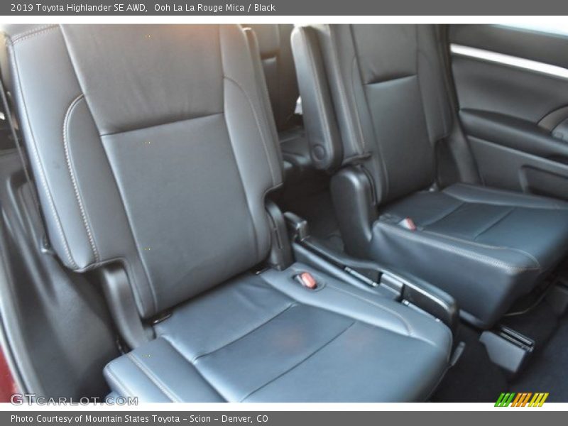 Ooh La La Rouge Mica / Black 2019 Toyota Highlander SE AWD