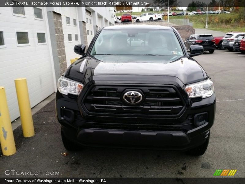 Midnight Black Metallic / Cement Gray 2019 Toyota Tacoma SR Access Cab 4x4