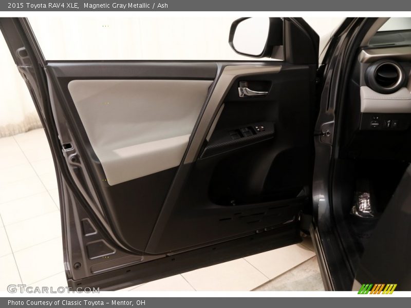 Magnetic Gray Metallic / Ash 2015 Toyota RAV4 XLE