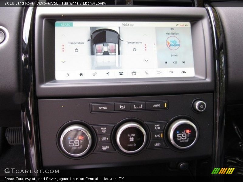 Fuji White / Ebony/Ebony 2018 Land Rover Discovery SE