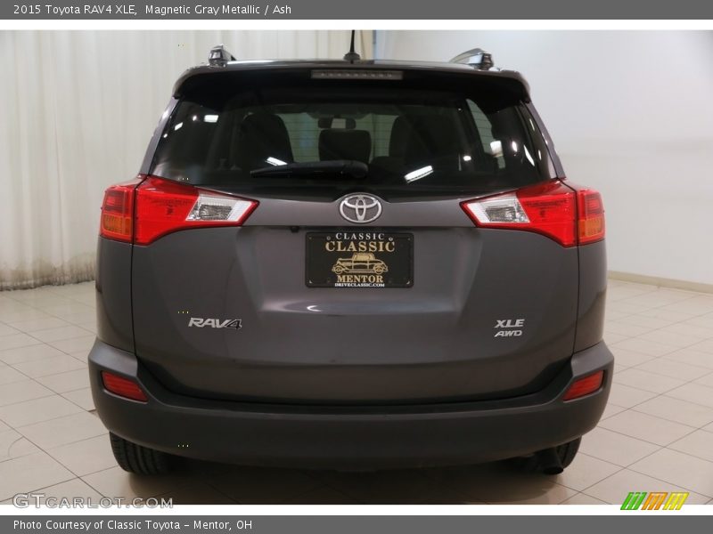 Magnetic Gray Metallic / Ash 2015 Toyota RAV4 XLE