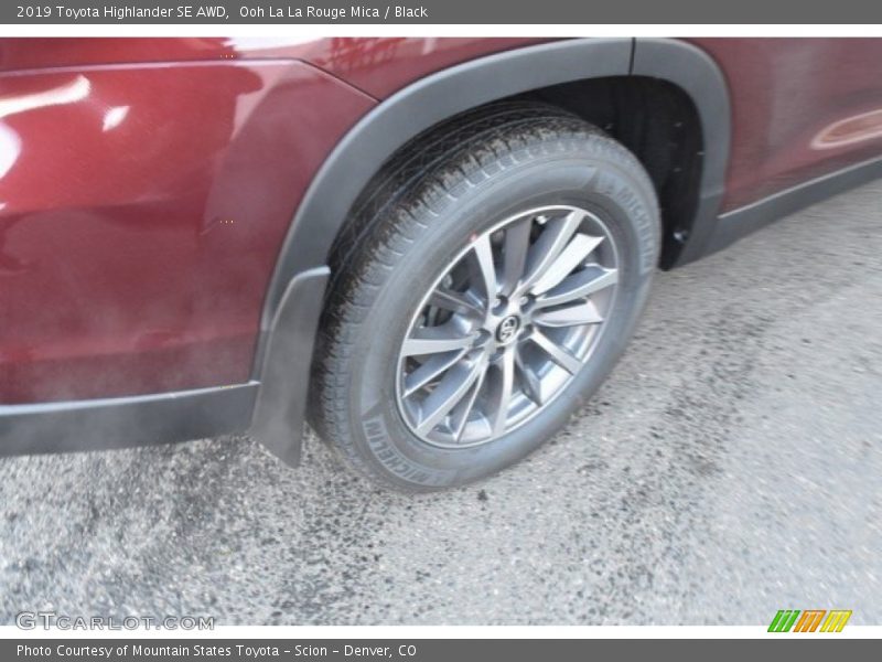 Ooh La La Rouge Mica / Black 2019 Toyota Highlander SE AWD