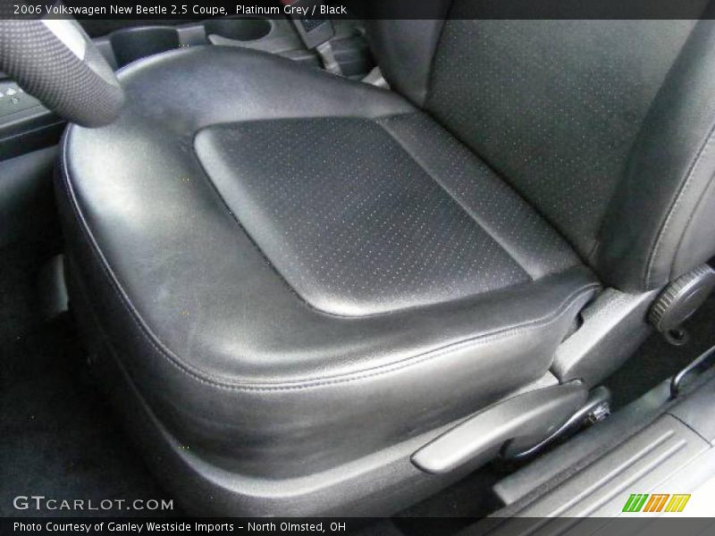 Platinum Grey / Black 2006 Volkswagen New Beetle 2.5 Coupe