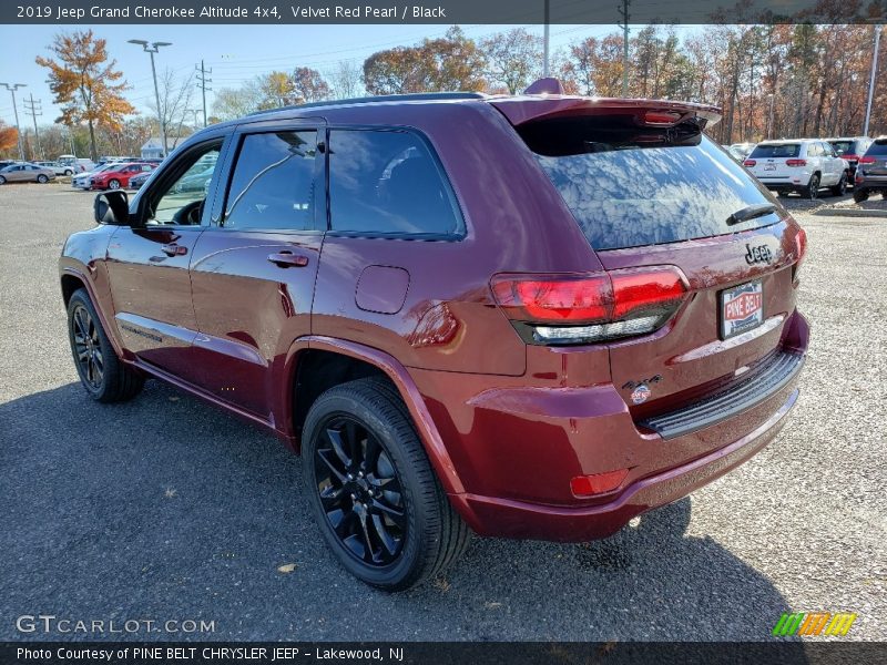 Velvet Red Pearl / Black 2019 Jeep Grand Cherokee Altitude 4x4