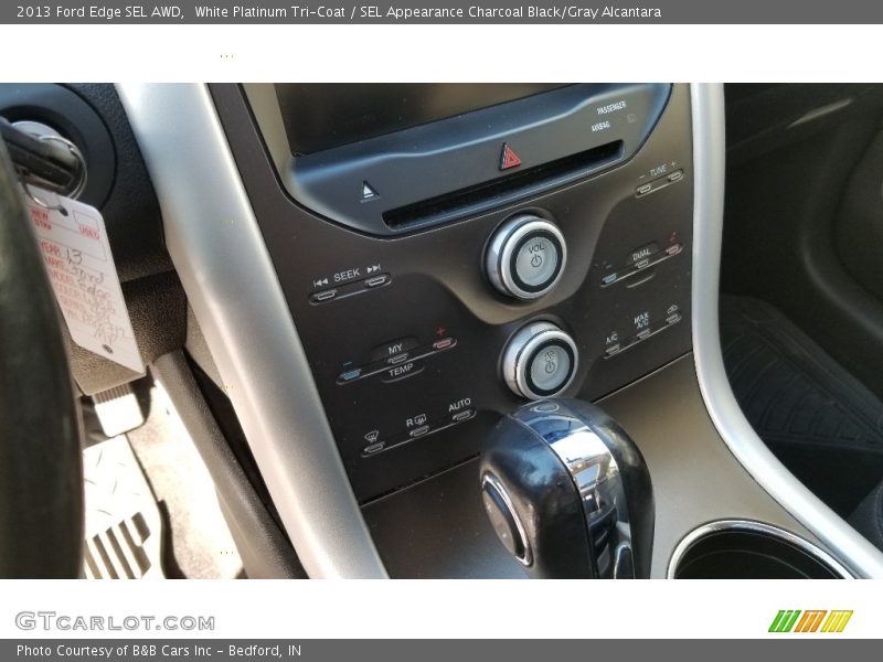 White Platinum Tri-Coat / SEL Appearance Charcoal Black/Gray Alcantara 2013 Ford Edge SEL AWD