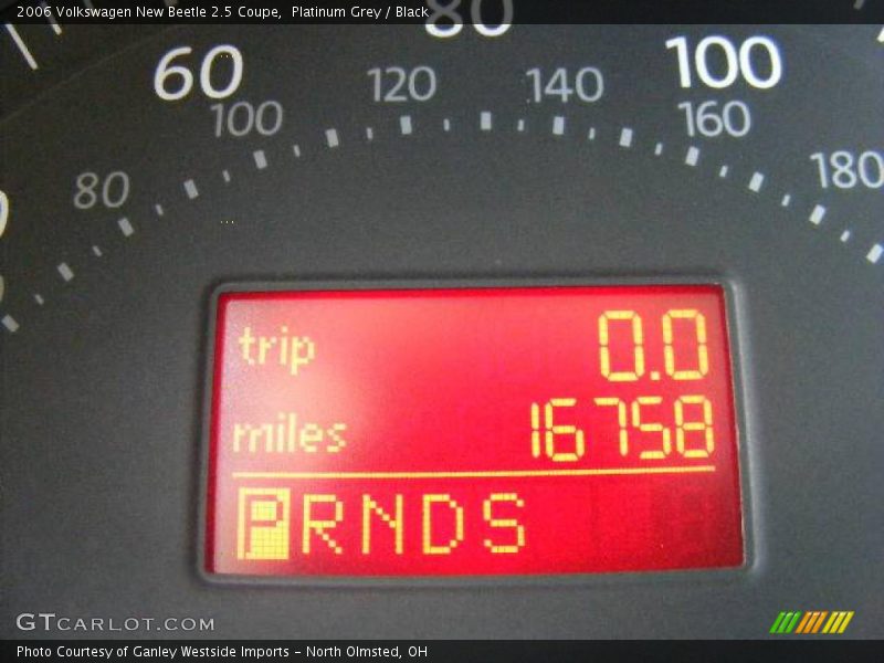 Platinum Grey / Black 2006 Volkswagen New Beetle 2.5 Coupe