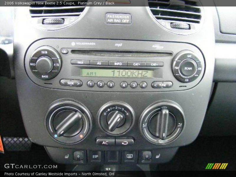 Platinum Grey / Black 2006 Volkswagen New Beetle 2.5 Coupe