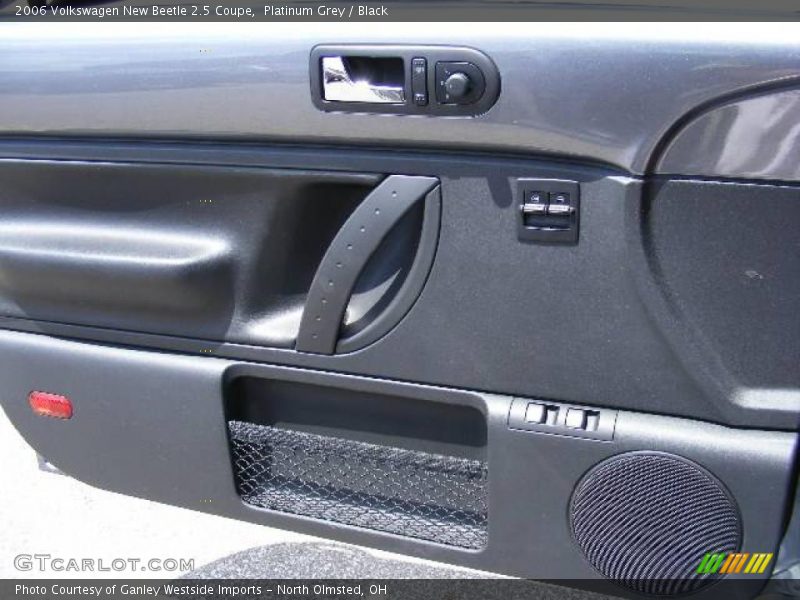 Platinum Grey / Black 2006 Volkswagen New Beetle 2.5 Coupe