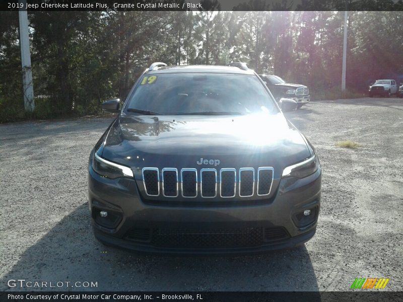 Granite Crystal Metallic / Black 2019 Jeep Cherokee Latitude Plus