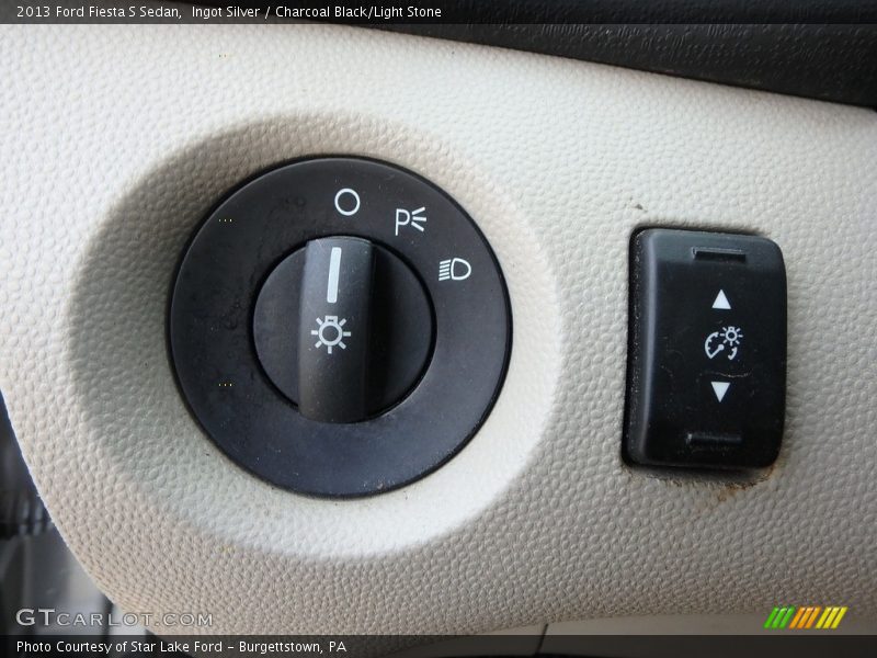 Ingot Silver / Charcoal Black/Light Stone 2013 Ford Fiesta S Sedan