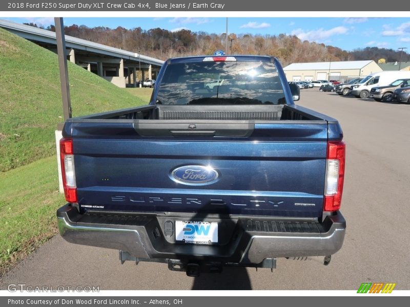 Blue Jeans / Earth Gray 2018 Ford F250 Super Duty XLT Crew Cab 4x4
