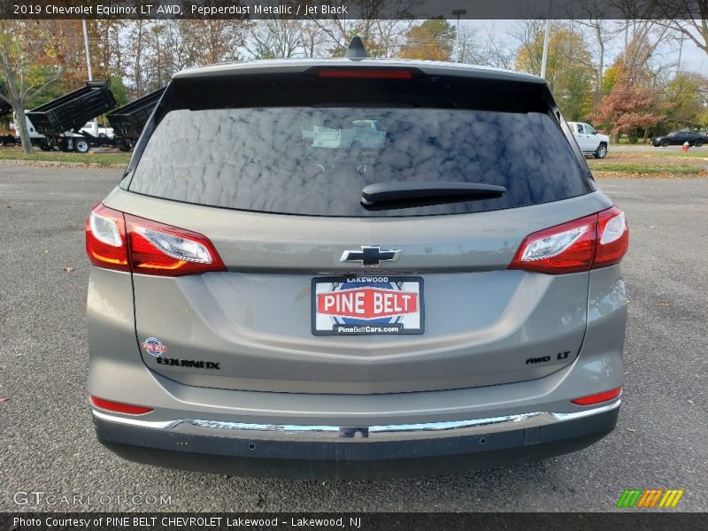 Pepperdust Metallic / Jet Black 2019 Chevrolet Equinox LT AWD