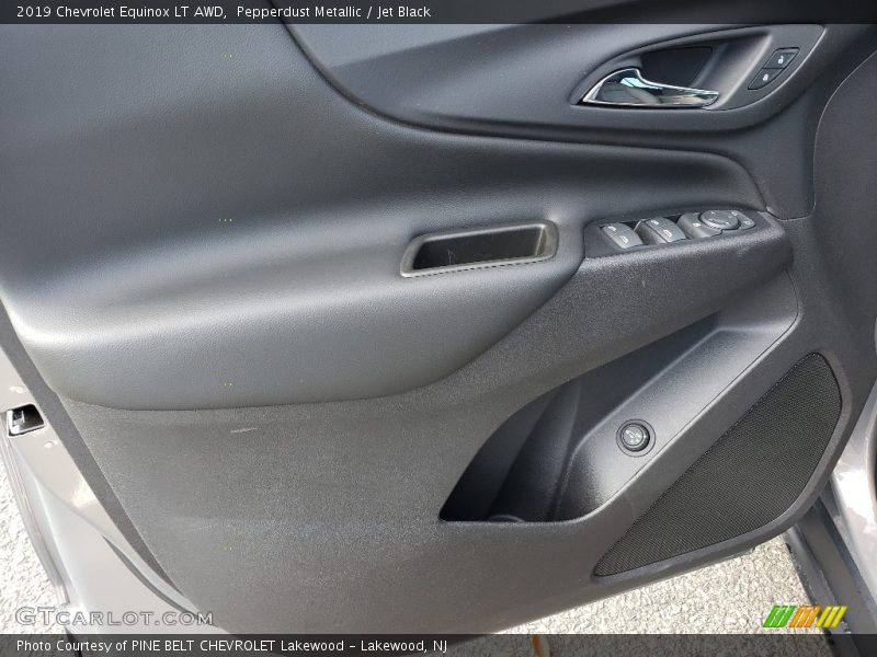 Pepperdust Metallic / Jet Black 2019 Chevrolet Equinox LT AWD