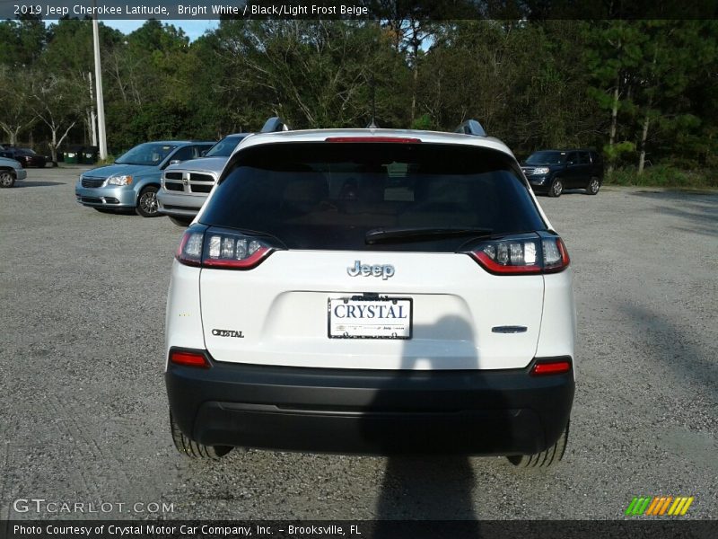 Bright White / Black/Light Frost Beige 2019 Jeep Cherokee Latitude