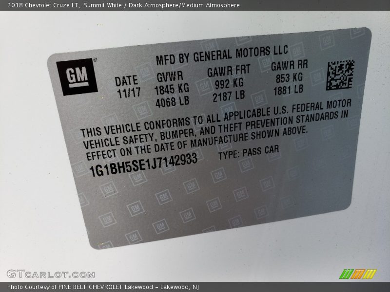 Summit White / Dark Atmosphere/Medium Atmosphere 2018 Chevrolet Cruze LT