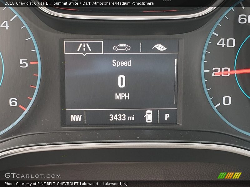 Summit White / Dark Atmosphere/Medium Atmosphere 2018 Chevrolet Cruze LT