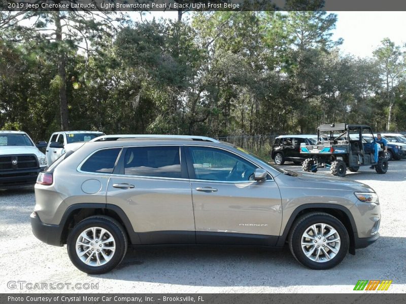 Light Brownstone Pearl / Black/Light Frost Beige 2019 Jeep Cherokee Latitude