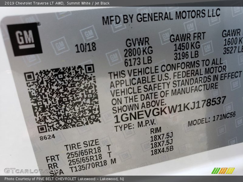 Summit White / Jet Black 2019 Chevrolet Traverse LT AWD