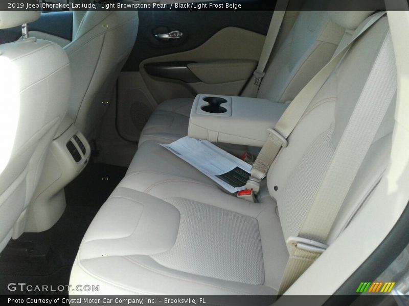 Light Brownstone Pearl / Black/Light Frost Beige 2019 Jeep Cherokee Latitude