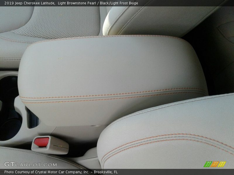 Light Brownstone Pearl / Black/Light Frost Beige 2019 Jeep Cherokee Latitude