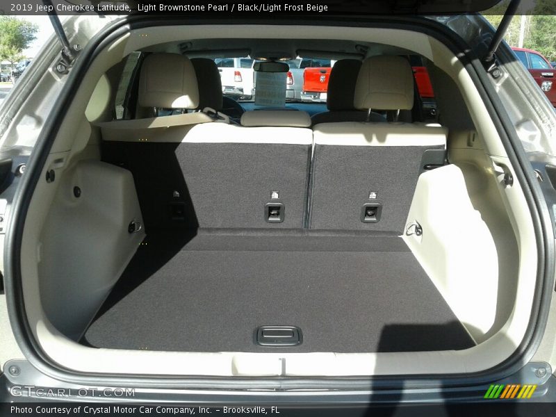 Light Brownstone Pearl / Black/Light Frost Beige 2019 Jeep Cherokee Latitude