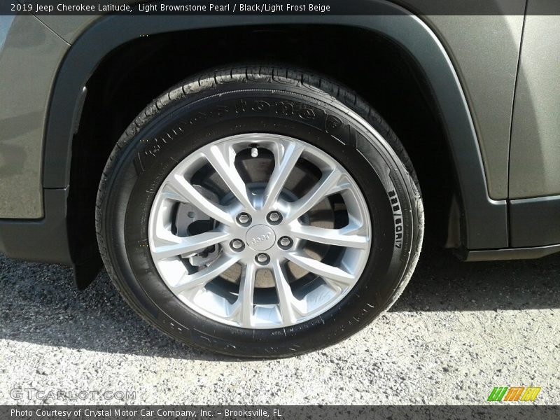 Light Brownstone Pearl / Black/Light Frost Beige 2019 Jeep Cherokee Latitude