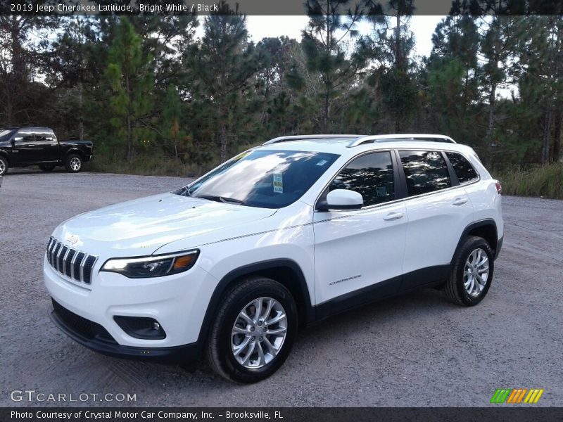 Bright White / Black 2019 Jeep Cherokee Latitude