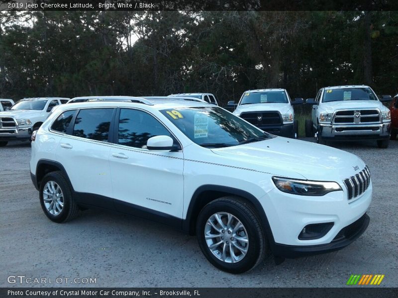 Bright White / Black 2019 Jeep Cherokee Latitude