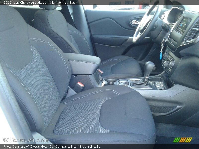 Bright White / Black 2019 Jeep Cherokee Latitude