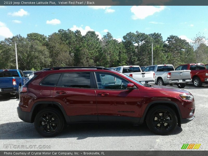 Velvet Red Pearl / Black 2019 Jeep Cherokee Latitude Plus
