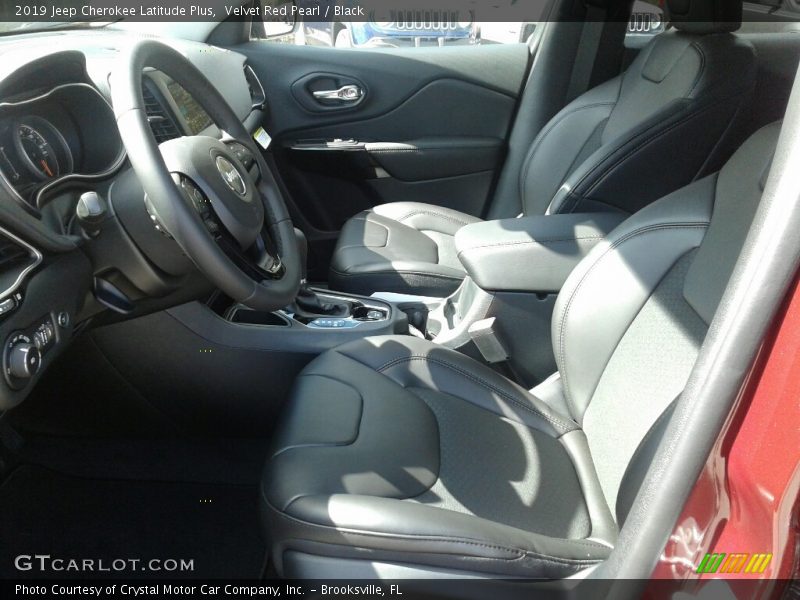 Velvet Red Pearl / Black 2019 Jeep Cherokee Latitude Plus