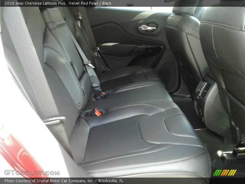 Velvet Red Pearl / Black 2019 Jeep Cherokee Latitude Plus