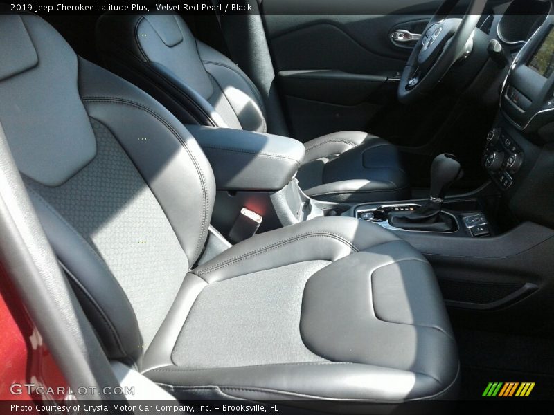 Velvet Red Pearl / Black 2019 Jeep Cherokee Latitude Plus