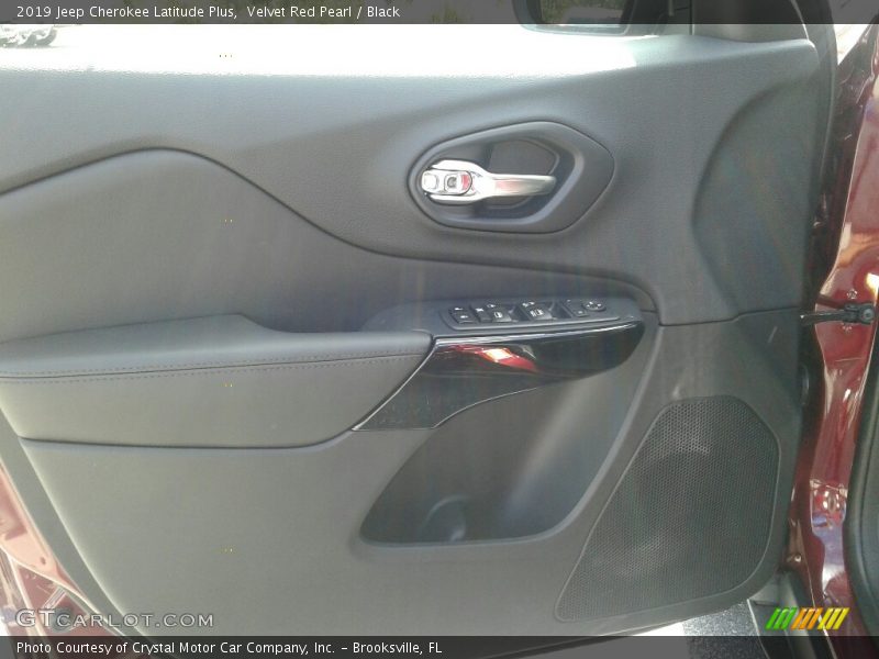 Velvet Red Pearl / Black 2019 Jeep Cherokee Latitude Plus