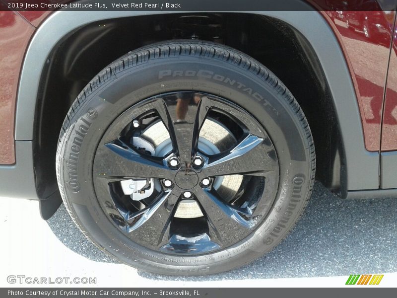 Velvet Red Pearl / Black 2019 Jeep Cherokee Latitude Plus