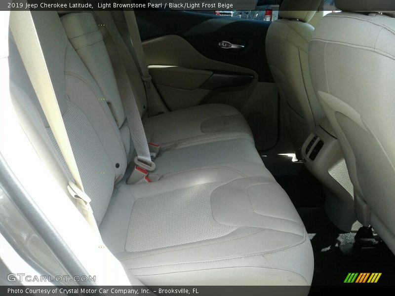 Light Brownstone Pearl / Black/Light Frost Beige 2019 Jeep Cherokee Latitude