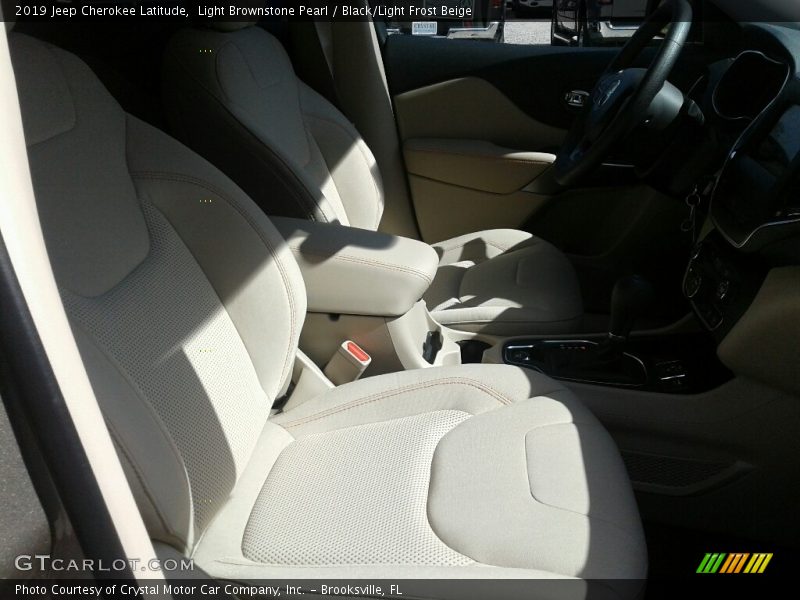 Light Brownstone Pearl / Black/Light Frost Beige 2019 Jeep Cherokee Latitude