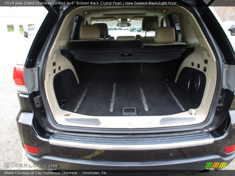 Brilliant Black Crystal Pearl / New Zealand Black/Light Frost 2014 Jeep Grand Cherokee Limited 4x4