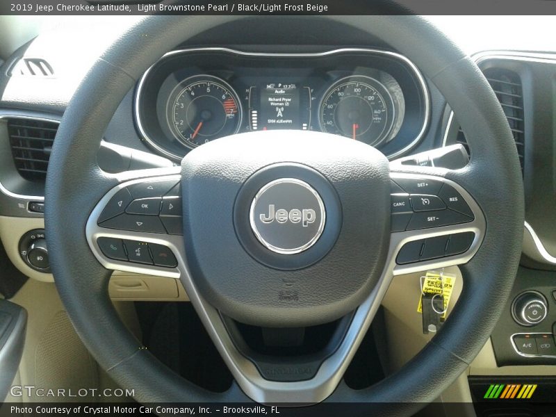 Light Brownstone Pearl / Black/Light Frost Beige 2019 Jeep Cherokee Latitude