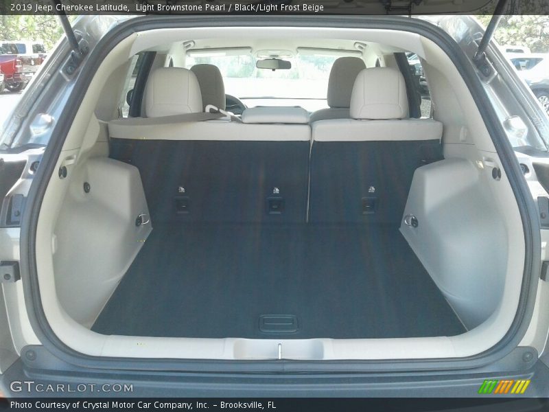 Light Brownstone Pearl / Black/Light Frost Beige 2019 Jeep Cherokee Latitude